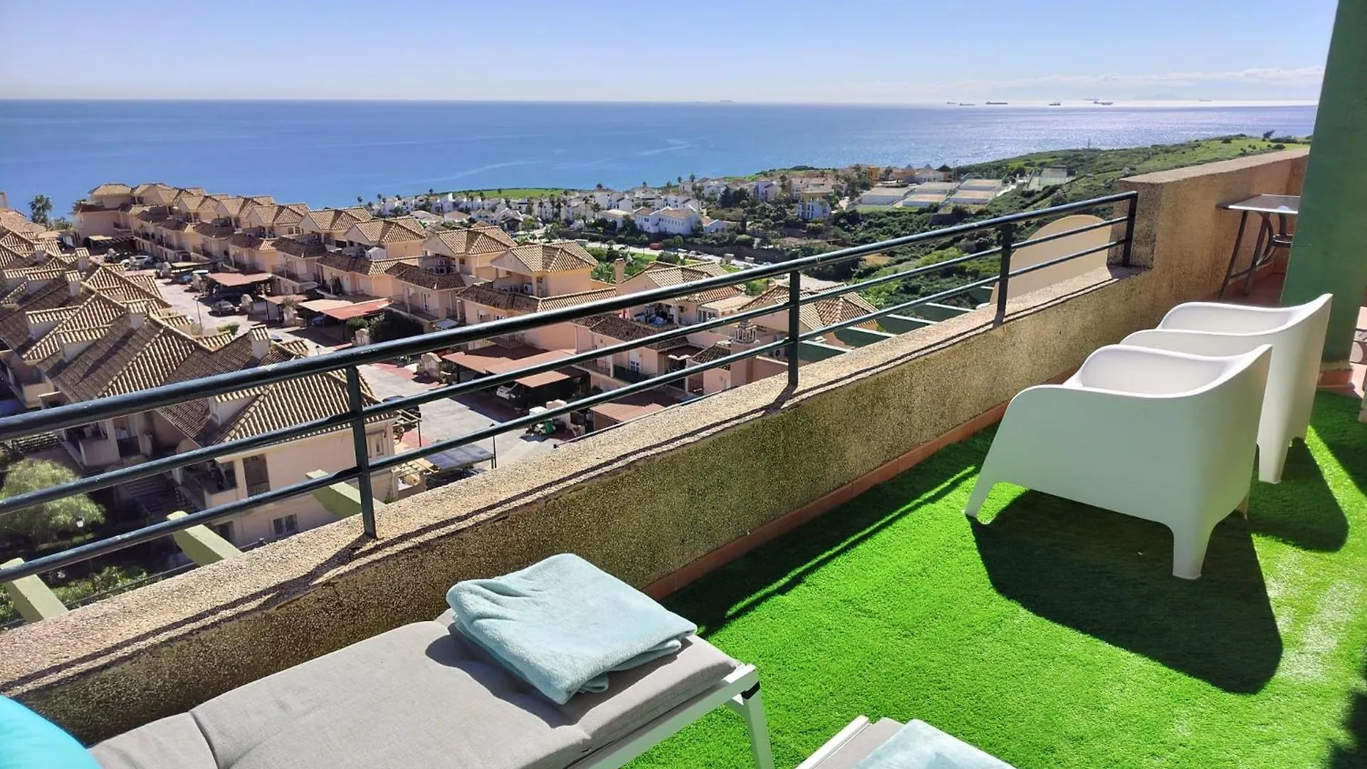 Bohemian Penthouse In Alcaidesa Apartment