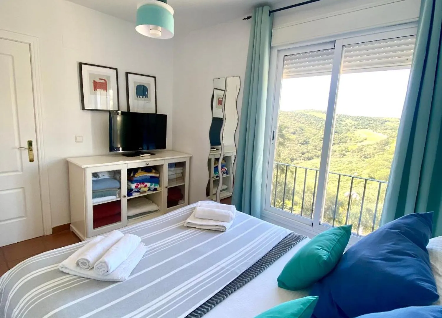 Bohemian Penthouse In Alcaidesa Apartment